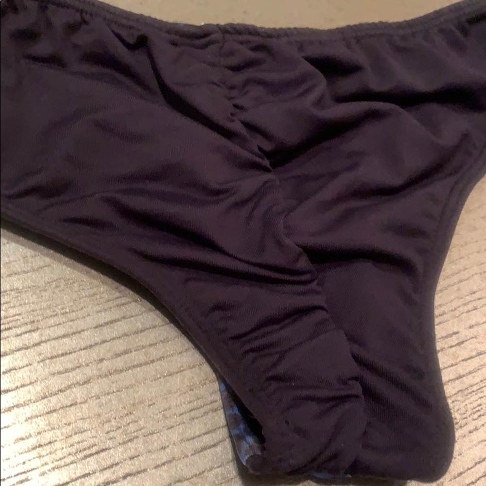 Bikini - Picture 5 of 5